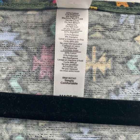 NWT LULAROE Lynnae Top M - Picture 7 of 7